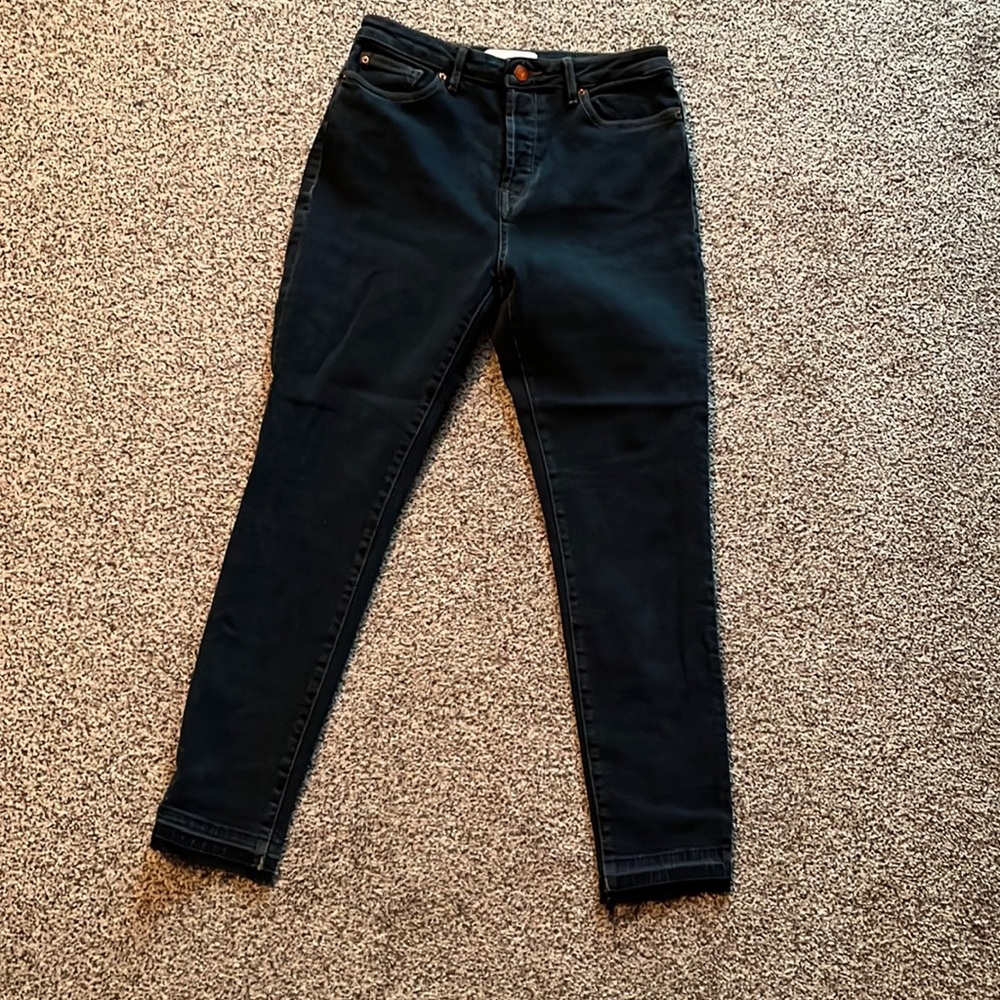 DL1961 Chrissy Trimtone Skinny Jeans.
